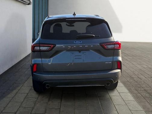 Carbonized Gray Metallic 2023 Ford Escape ST-Line
