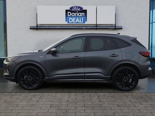 2023 Ford Escape ST-Line Elite