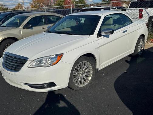 2013 Chrysler 200 Limited