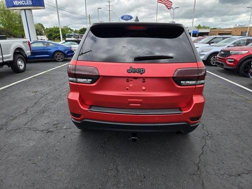 2019 Jeep Grand Cherokee Laredo E