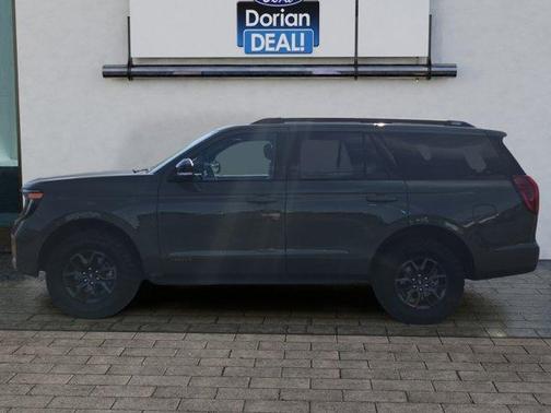 Green 2025 Ford Expedition Tremor