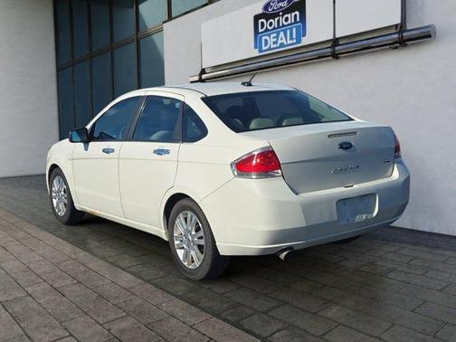 White 2011 Ford Focus SEL