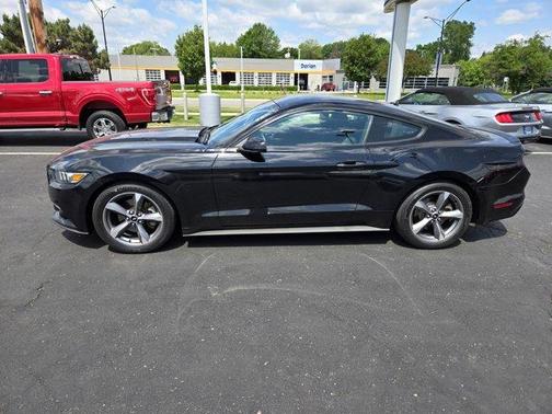 2017 Ford Mustang EcoBoost