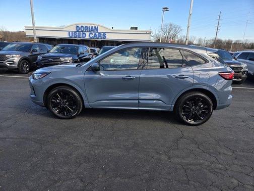2023 Ford Escape ST-Line Elite
