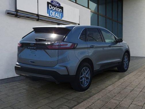 Silver 2024 Ford Edge SEL