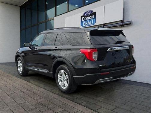 AGATE BLACK METALLIC 2023 Ford Explorer XLT