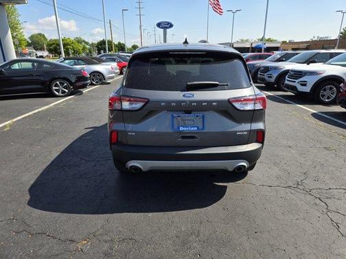 2022 Ford Escape SE