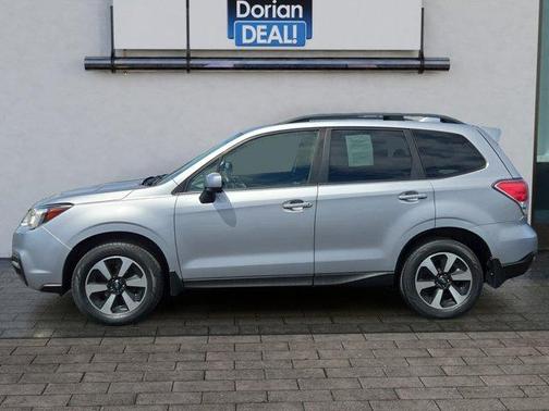 Ice Silver Metallic 2018 Subaru Forester 2.5i Premium