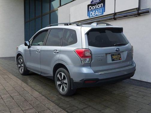 Ice Silver Metallic 2018 Subaru Forester 2.5i Premium