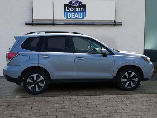 Ice Silver Metallic 2018 Subaru Forester 2.5i Premium