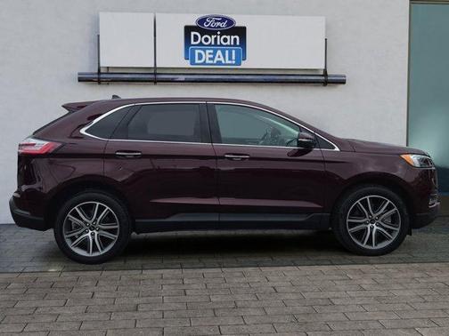 Burgundy Velvet Metallic Tinted Clearcoat 2024 Ford Edge Titanium