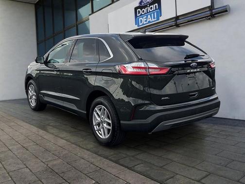 Forged Green Metallic 2023 Ford Edge SEL