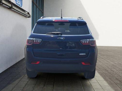 Jazz Blue Pearlcoat 2018 Jeep Compass Latitude