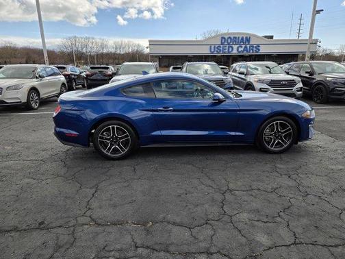 2022 Ford Mustang EcoBoost