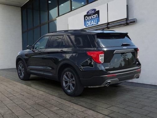 Agate Black Metallic 2023 Ford Explorer XLT