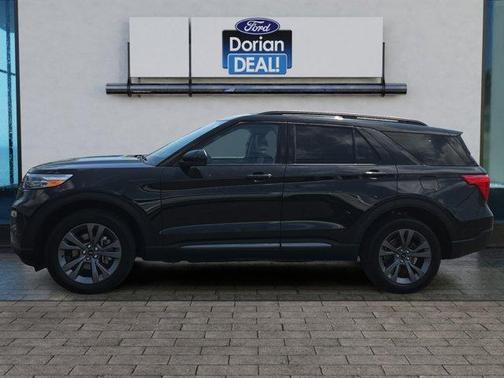 Agate Black Metallic 2023 Ford Explorer XLT