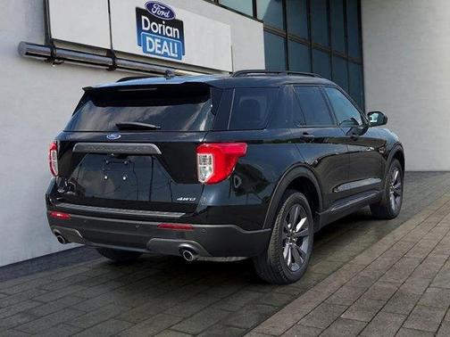 Agate Black Metallic 2023 Ford Explorer XLT