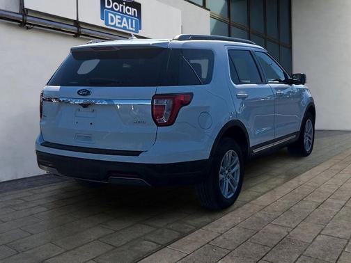 White 2019 Ford Explorer XLT