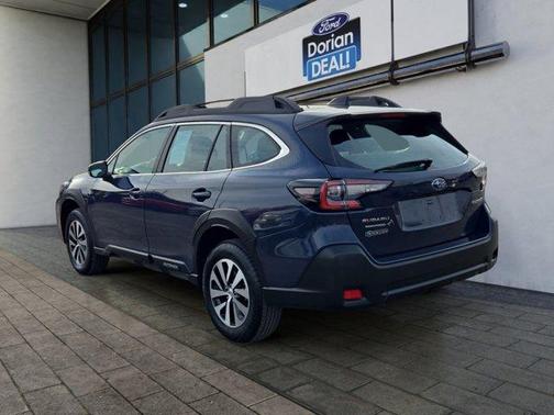 2025 Subaru Outback Base