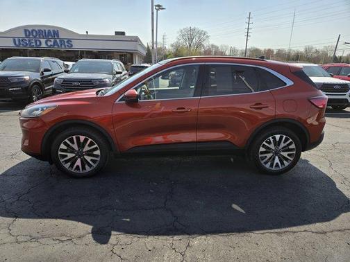 2020 Ford Escape Titanium
