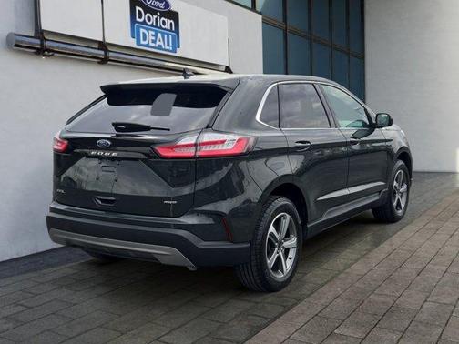 Forged Green Metallic 2023 Ford Edge SEL