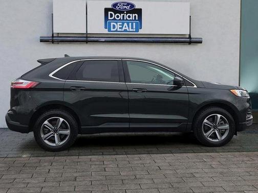 Forged Green Metallic 2023 Ford Edge SEL