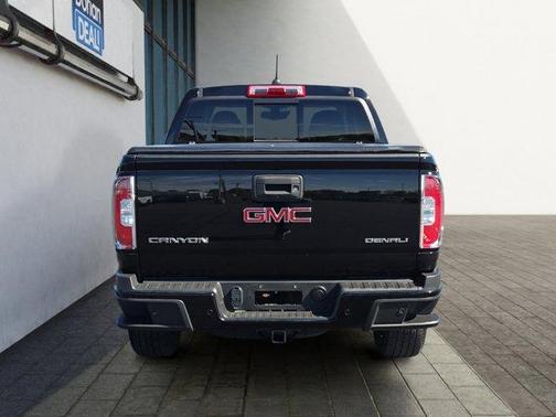Onyx Black 2019 GMC Canyon Denali