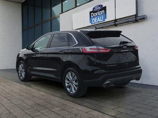 Agate Black Metallic 2023 Ford Edge Titanium