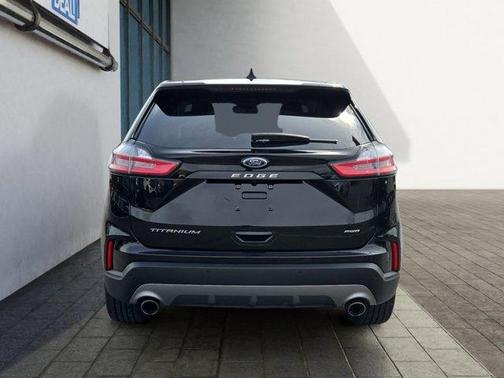 Agate Black Metallic 2023 Ford Edge Titanium