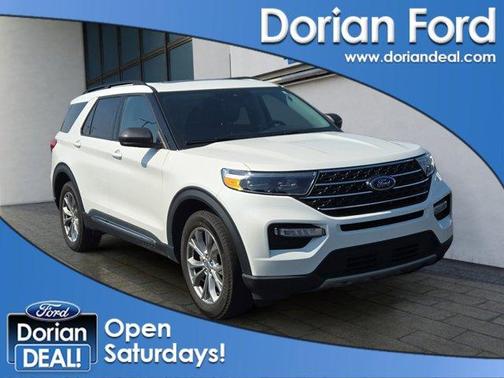 Star White 2022 Ford Explorer XLT