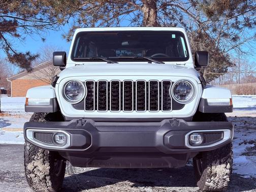 2024 Jeep Wrangler 4-Door Sahara