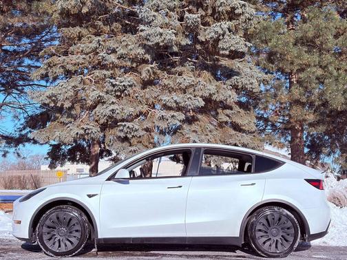 2021 Tesla Model Y Standard Range Rear-Wheel Drive