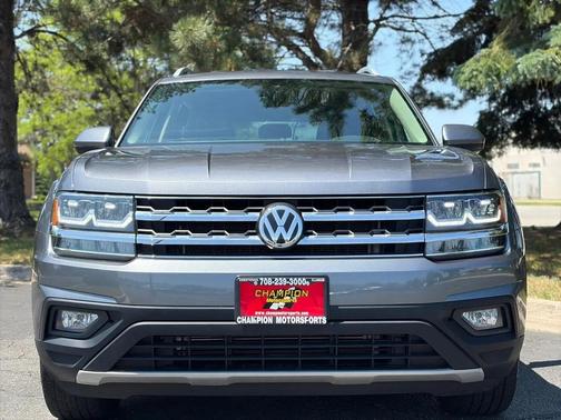 Platinum Gray Metallic 2019 Volkswagen Atlas 3.6L SE w/Technology