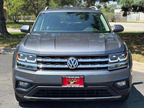 Platinum Gray Metallic 2019 Volkswagen Atlas 3.6L SE w/Technology