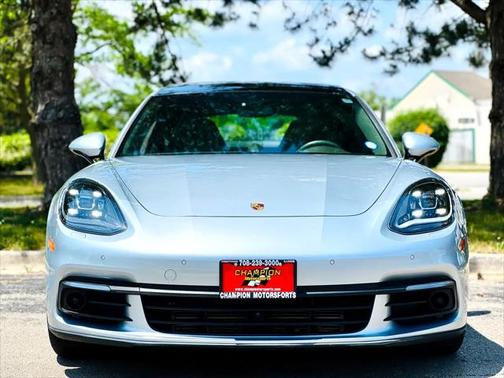 2018 Porsche Panamera Base