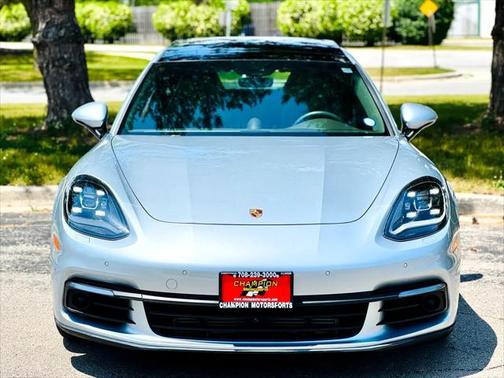 2018 Porsche Panamera Base