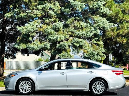 2013 Toyota Avalon Hybrid XLE Touring