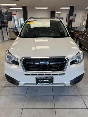 Crystal White Pearl 2018 Subaru Forester 2.5i Premium Black Edition