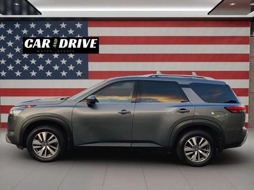 2024 Nissan Pathfinder SL 4WD