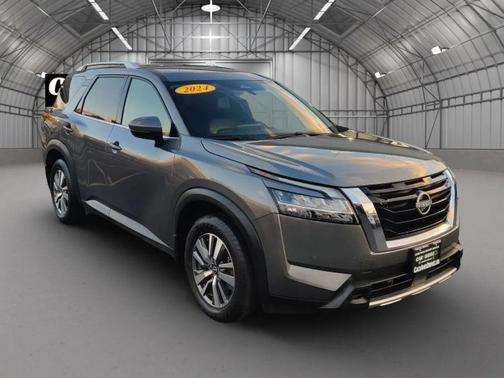 2024 Nissan Pathfinder SL 4WD