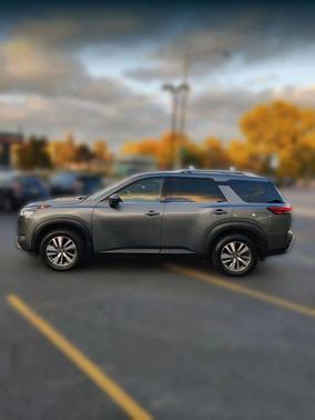 2024 Nissan Pathfinder SL 4WD