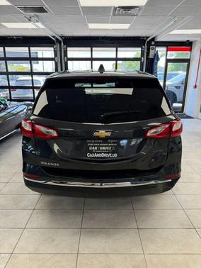 Gray 2018 Chevrolet Equinox LT
