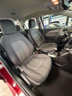 2020 Chevrolet Sonic FWD Sedan LT