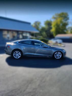 2015 Tesla Model S 85D