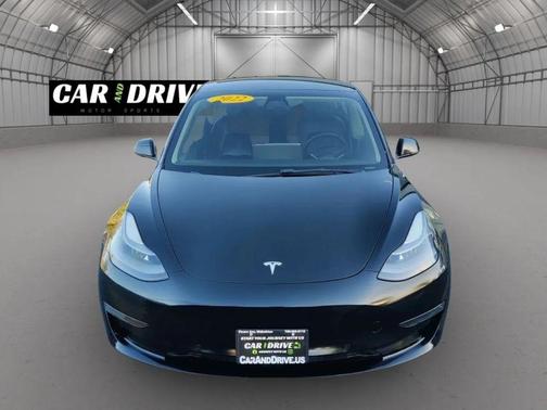 2022 Tesla Model 3 Standard Range