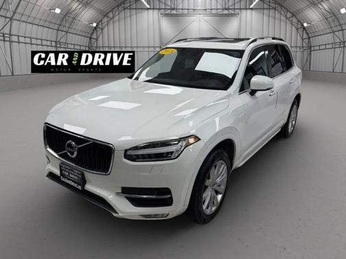 2018 Volvo XC90 T6 Momentum