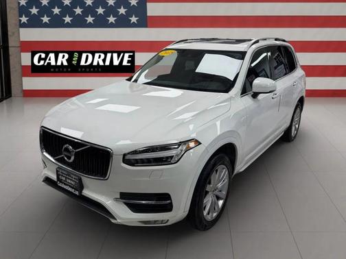 2018 Volvo XC90 T6 Momentum