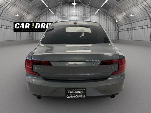 2019 Volvo S90 T5 Momentum