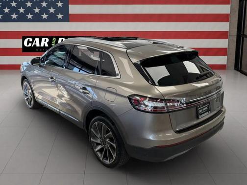 2020 Lincoln Nautilus Reserve