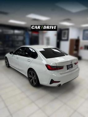 Alpine White 2022 BMW 330 330i Sedan 4D
